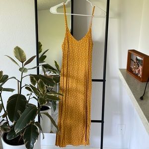Spaghetti polka dot strap midi dress